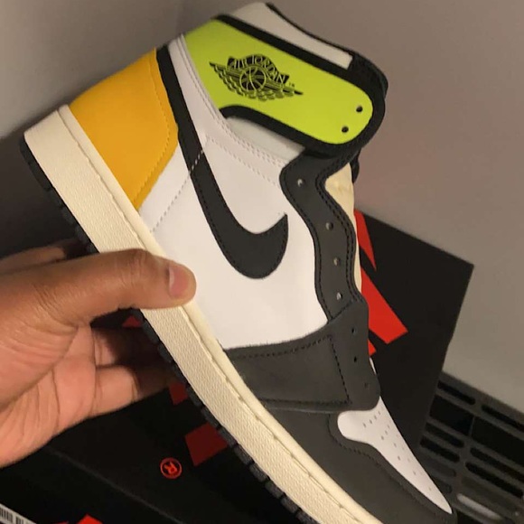 Retro 1 Volt Gold
